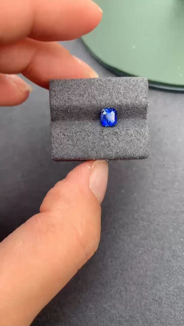 【闪购商品】蓝宝石裸石未镶嵌1ct皇家蓝