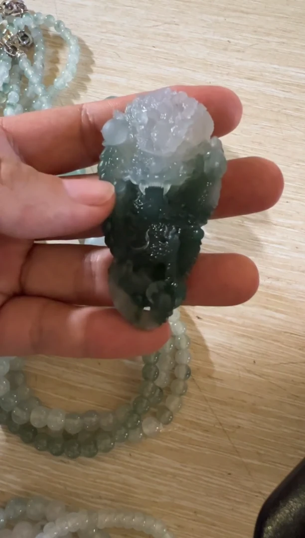 未镶嵌定制翡翠牌子