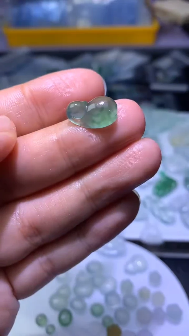 未镶嵌定制翡翠毛货