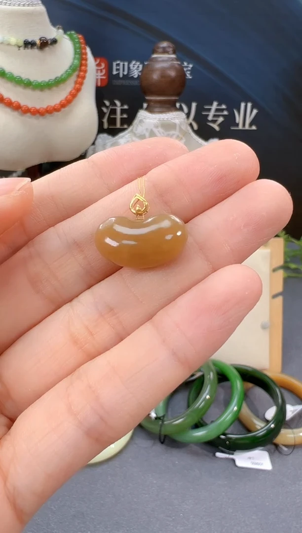 颈饰18K金镶嵌和田玉多样性拍一发一cg