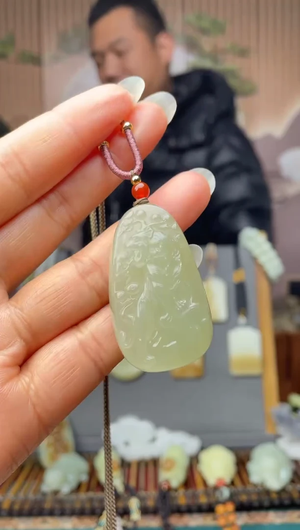 颈饰未镶嵌和田玉拍一发一