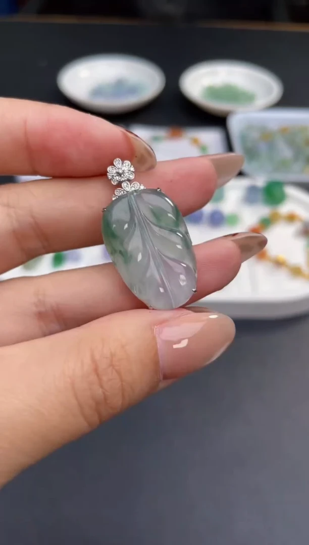 18K金镶嵌定制翡翠88888888