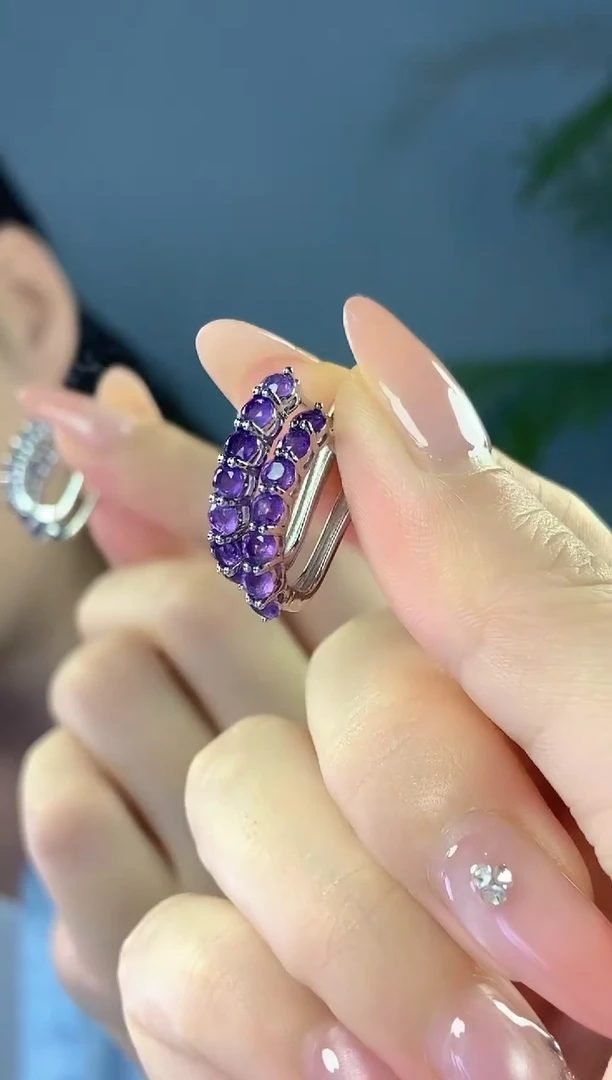 银S925镶嵌耳饰紫晶。
