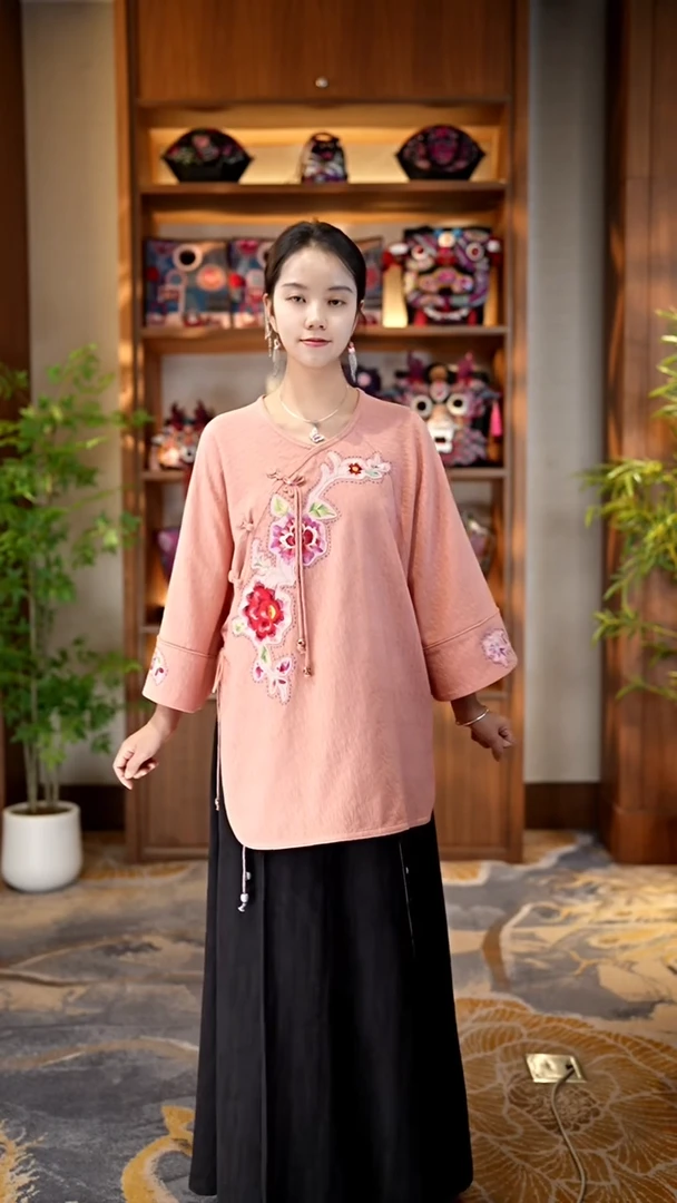 刺绣私人定制苗族手工衣服A9473