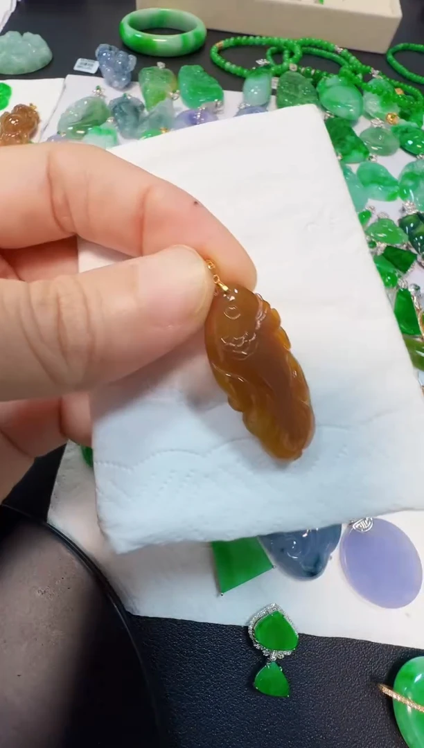 吊坠(不含链)18K金镶嵌翡翠980