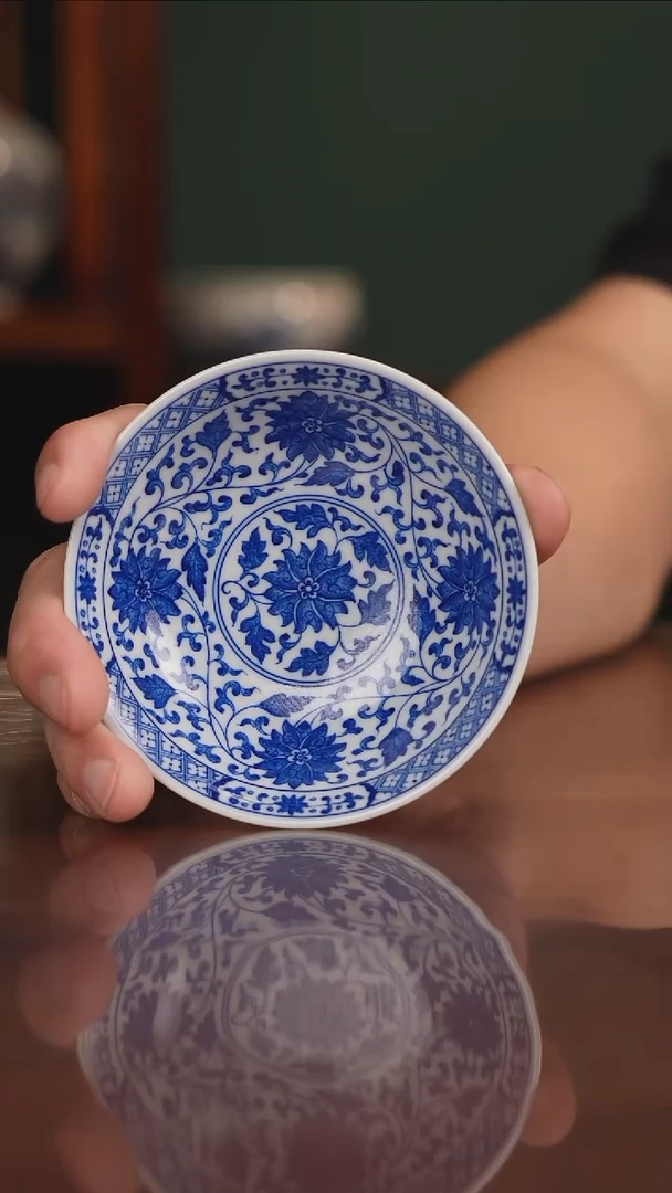 晓月窑青花缠枝斗笠