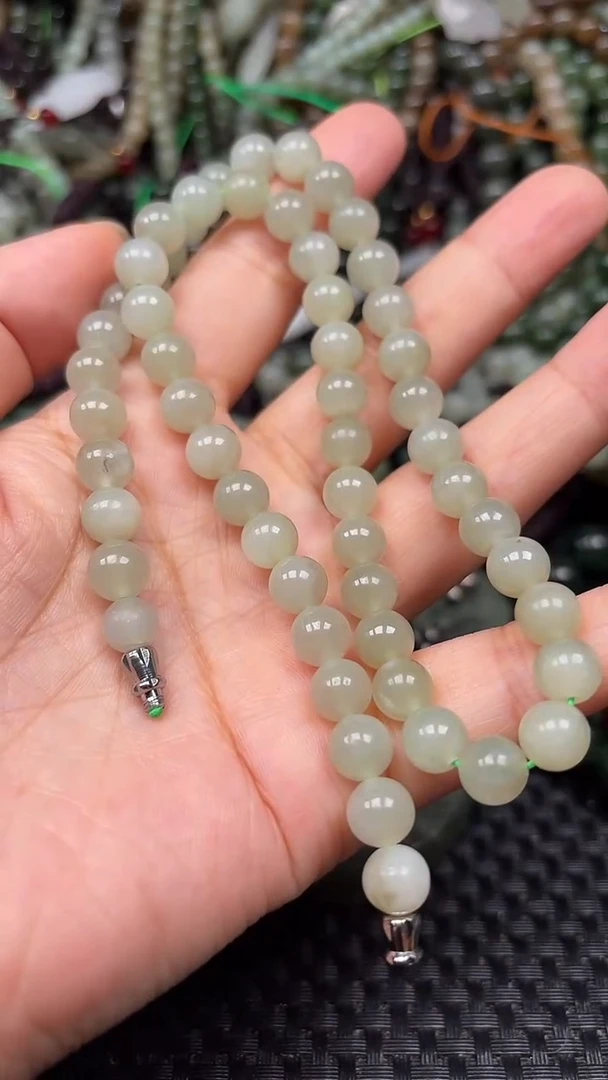 和田玉未镶嵌颈饰1