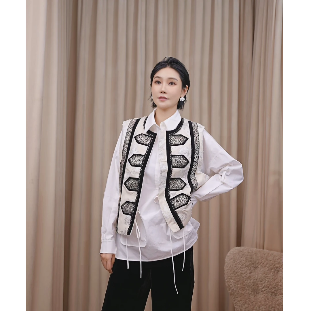 M essential浮银提花镶边羽绒马甲