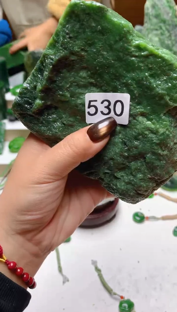 未镶嵌和田玉（碧玉）珠宝半成品1