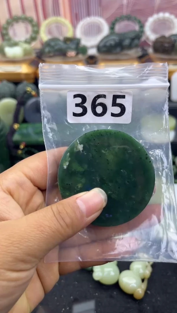 未镶嵌和田玉珠宝半成品镯芯