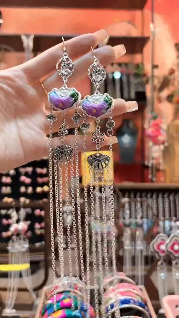 织绣云织谣民族风精美饰品 198