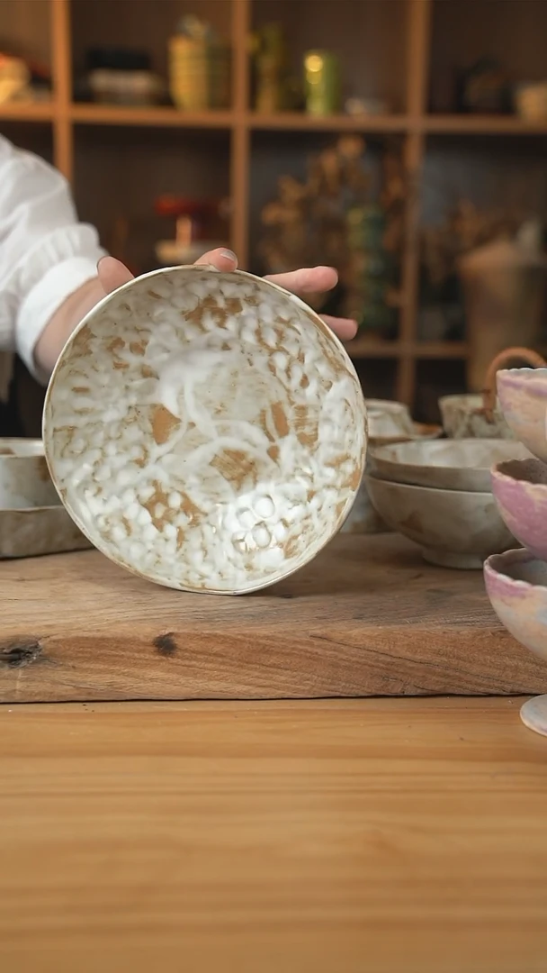 粉影系列的8英寸手捏盘【壶