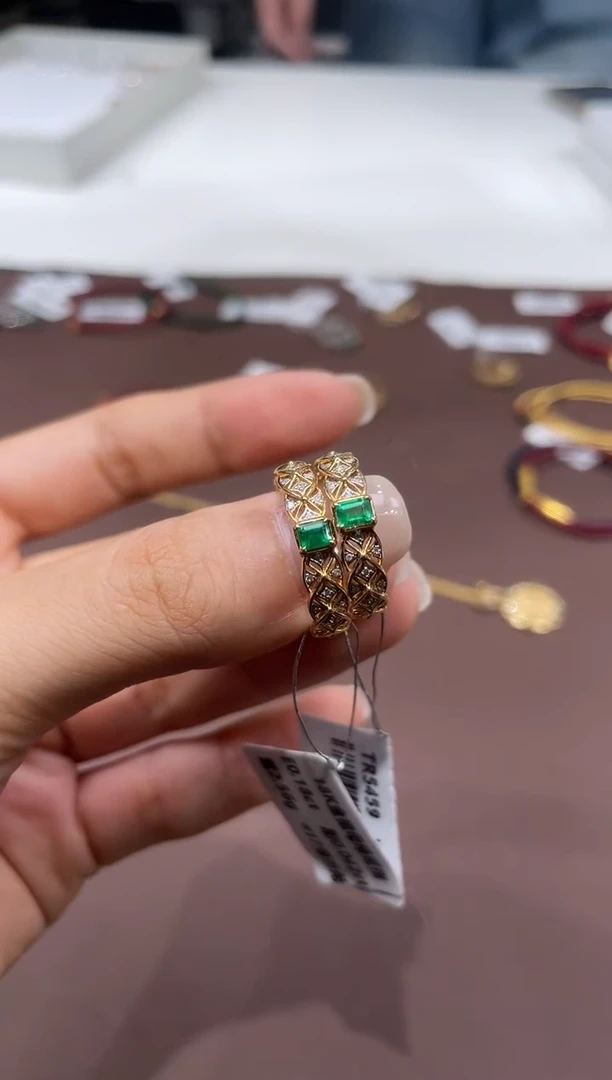 戒指18K金镶嵌祖母绿TA0716-1620-847