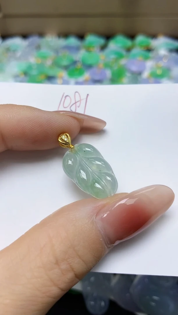 翡翠未镶嵌颈饰 天然缅甸翡翠A货