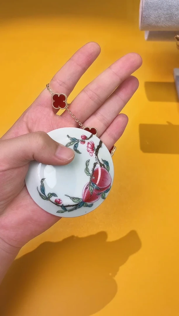 瓷片红五花手链