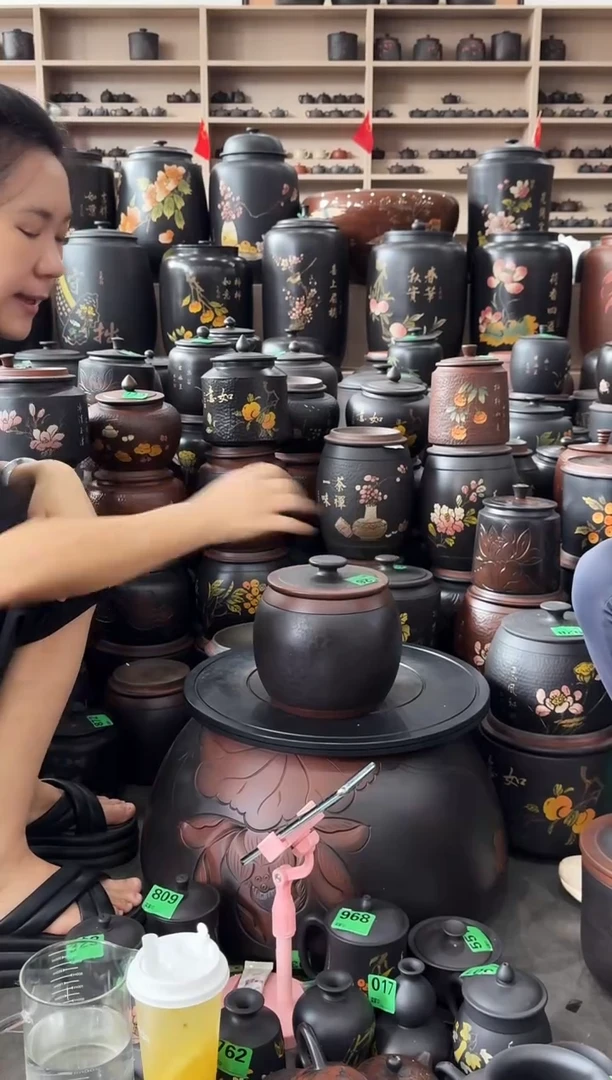 罐瑕疵茶叶罐  皮革腰鼓 526