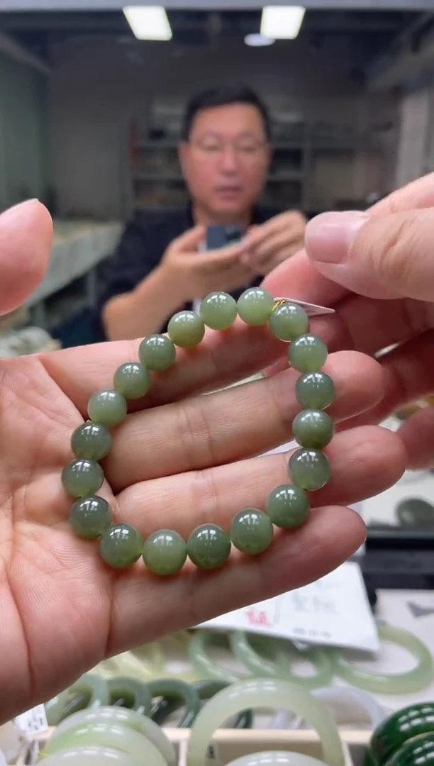 【闪购商品】和田玉手链未镶嵌10mm手串多样性发货其一