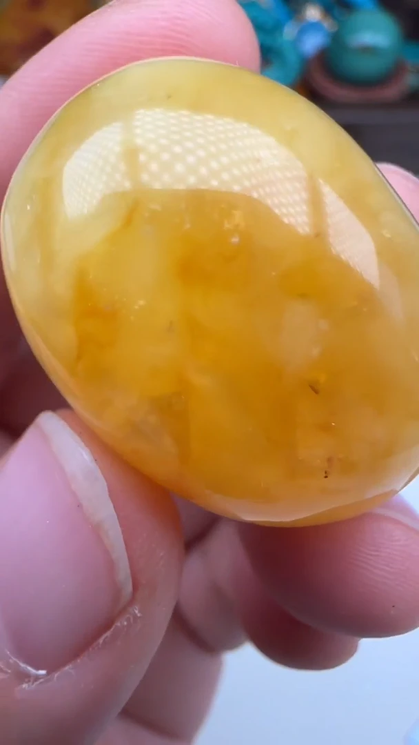 裸石琥珀未镶嵌士大夫嘀咕嘀咕