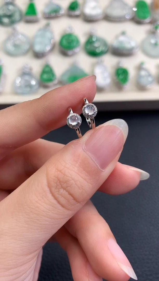 翡翠18K金镶嵌耳饰春日珠宝 B3多样性一件发