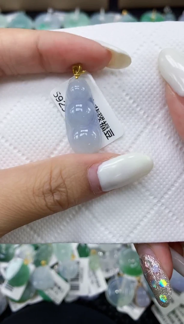 颈饰18K金镶嵌翡翠11111111111