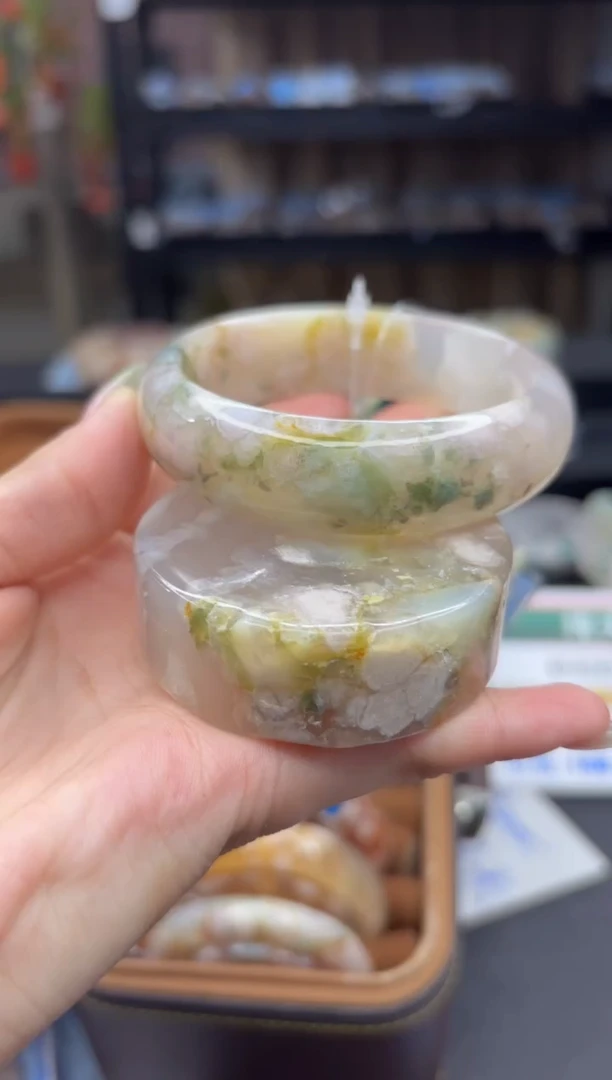 石英质玉手镯未镶嵌A29(58圈赠送镯心)