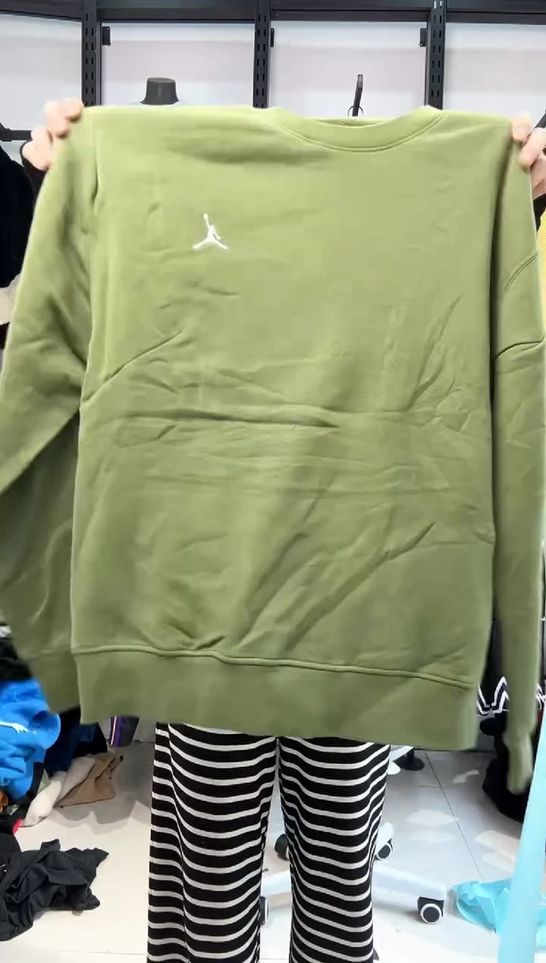 2243 编码  瑕疵直播间过款为准 尺码175 L