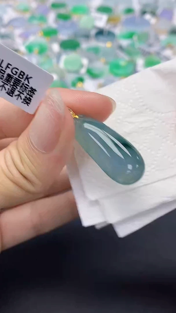 翡翠未镶嵌颈饰天然缅甸a货翡翠