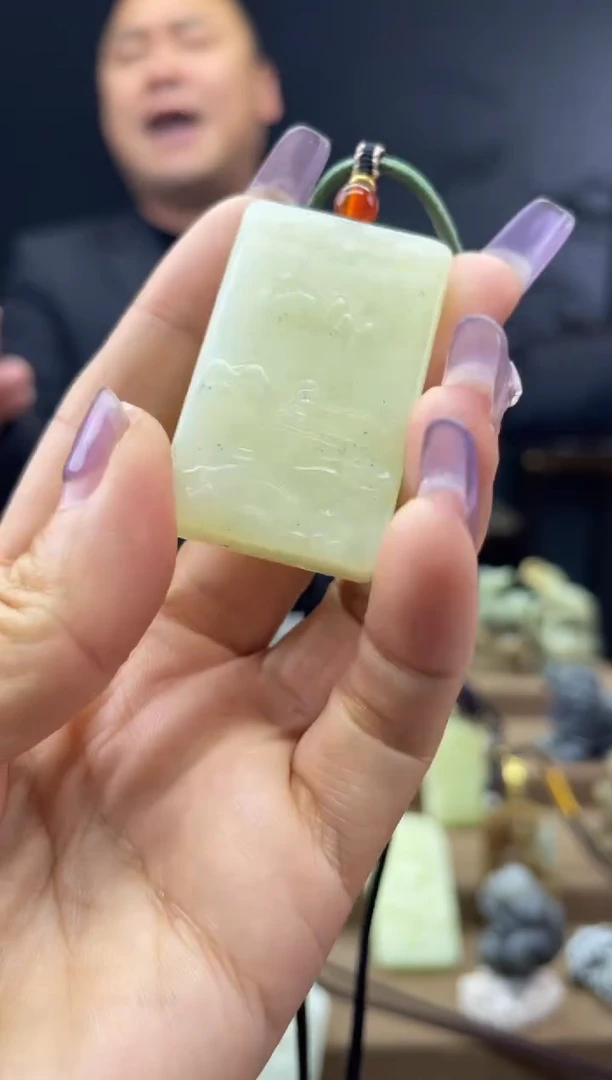 颈饰未镶嵌和田玉1