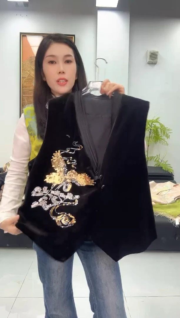 2025新款女装刺绣马甲