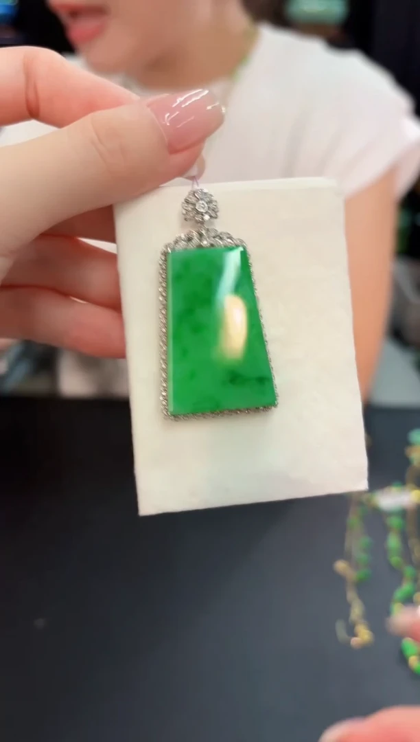 翡翠18K金镶嵌颈饰 缅料A货/支持复检/一件