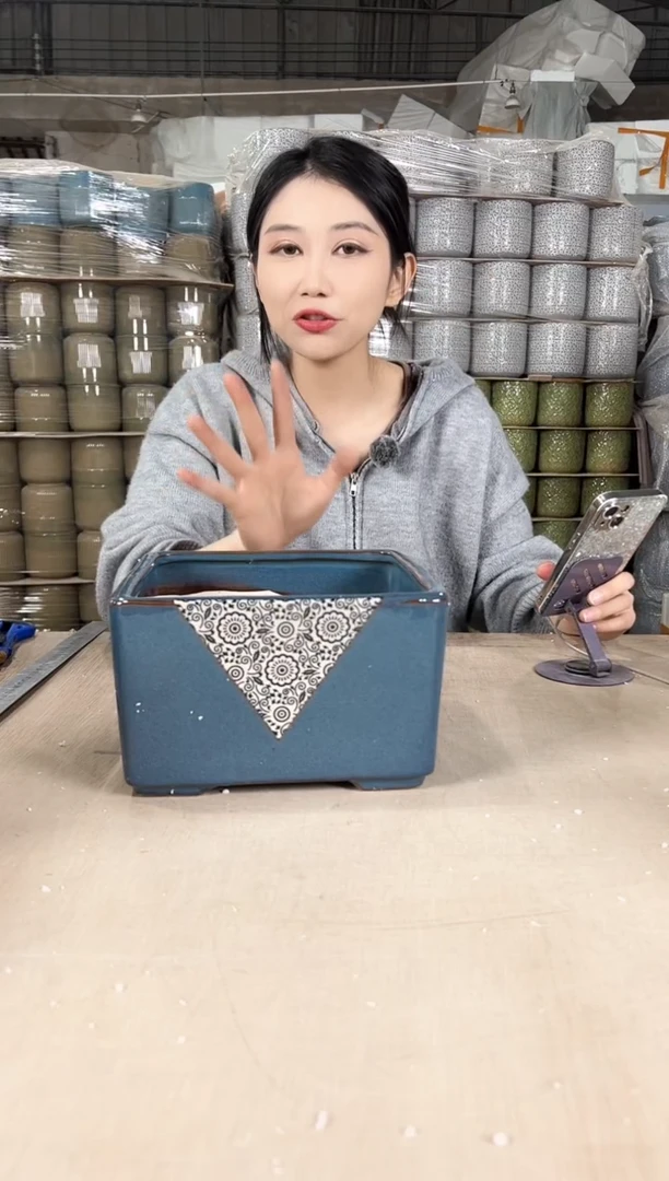 【闪购商品】陶瓷四方三角花蓝大号22x14