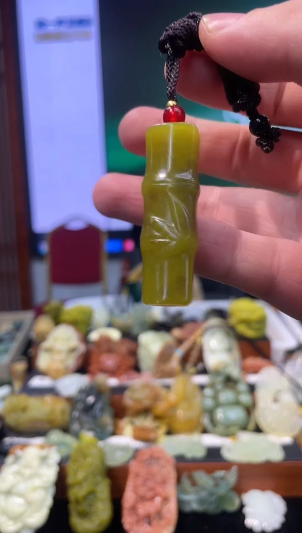 【闪购商品】岫玉吊坠未镶嵌·