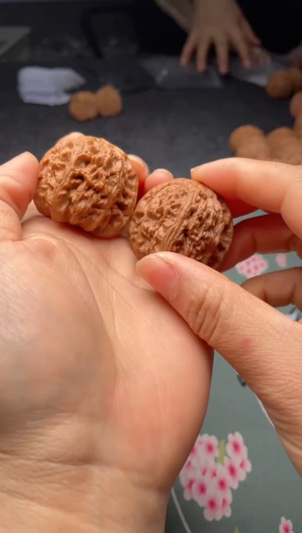 把件文玩核桃w28  白狮子  38尺