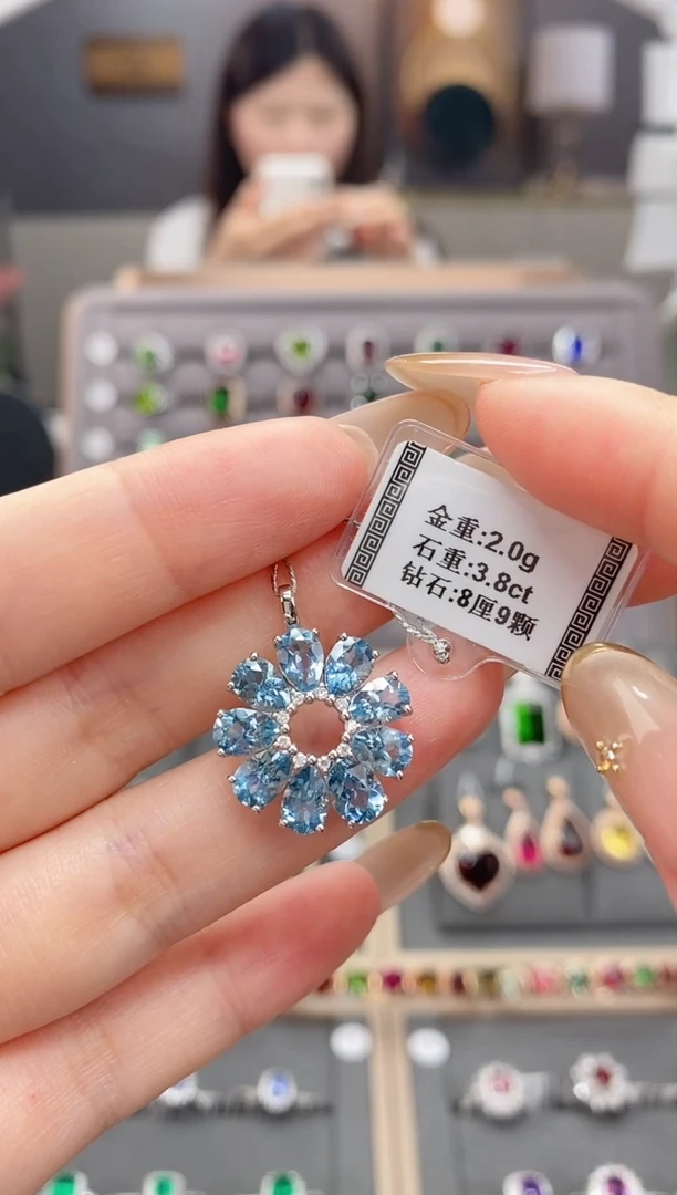 海蓝宝石颈饰18K金镶嵌3.8