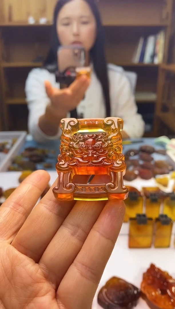 琥珀颈饰未镶嵌SN61-86（经书扣）