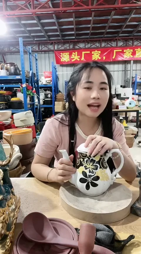 瑕疵白色壶不可明火孤品