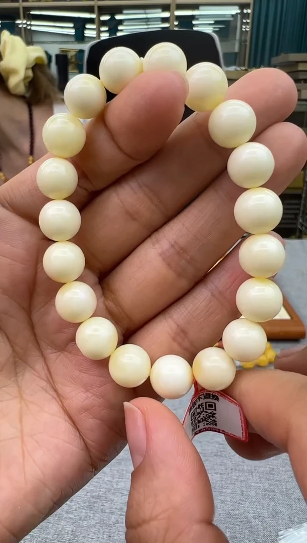 未镶嵌琥珀手链41秒拍号假一罚十