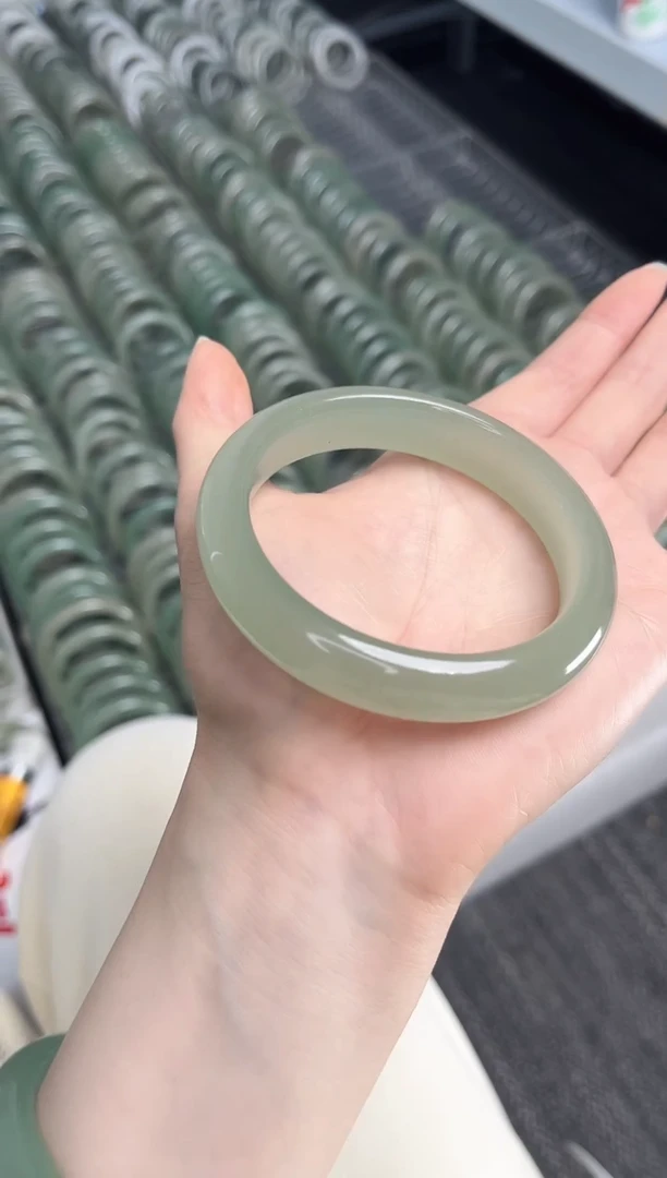 未镶嵌手镯石英质玉11-53.5圈口