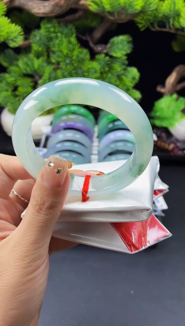 未镶嵌手镯翡翠A63,全款12W，定金2W