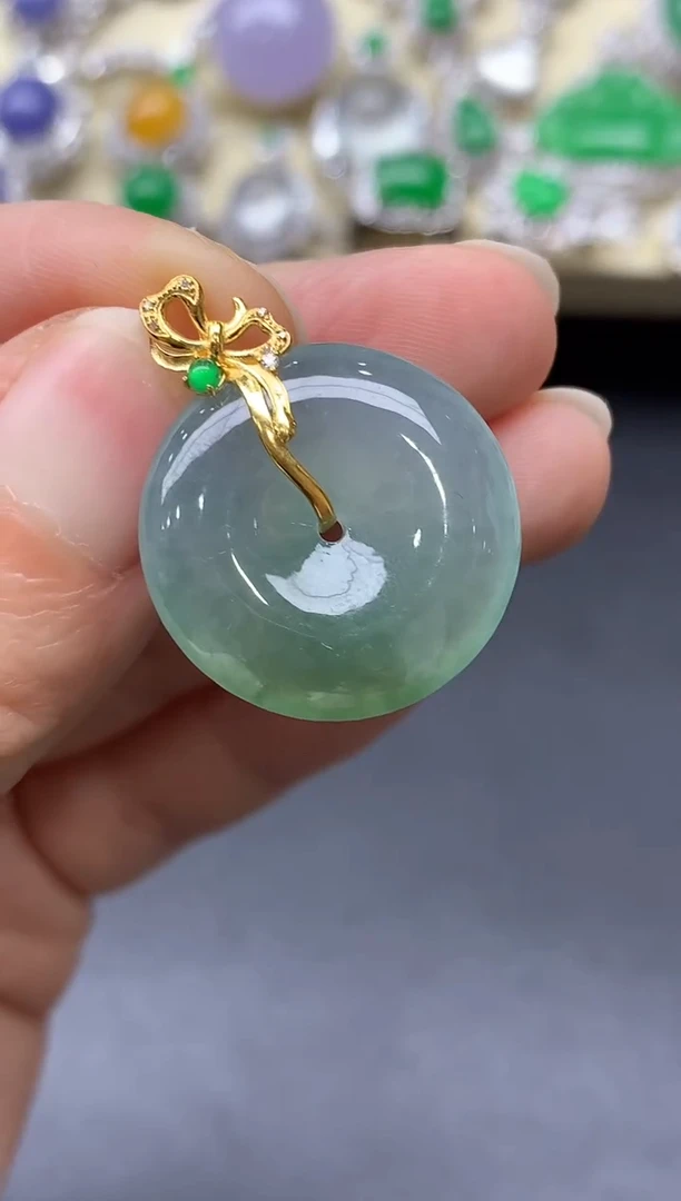 颈饰18K金镶嵌翡翠150-中国好珍宝