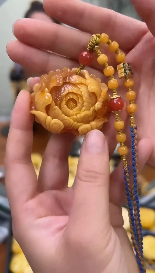 未镶嵌蜜蜡裸石琥珀吊坠