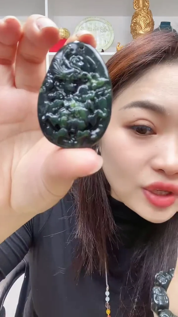 未镶嵌岫玉吊坠