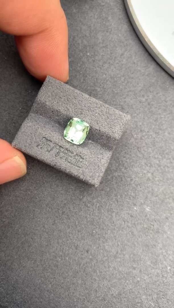 未镶嵌珠宝半成品碧玺1.8ct绿碧玺 定制  AH