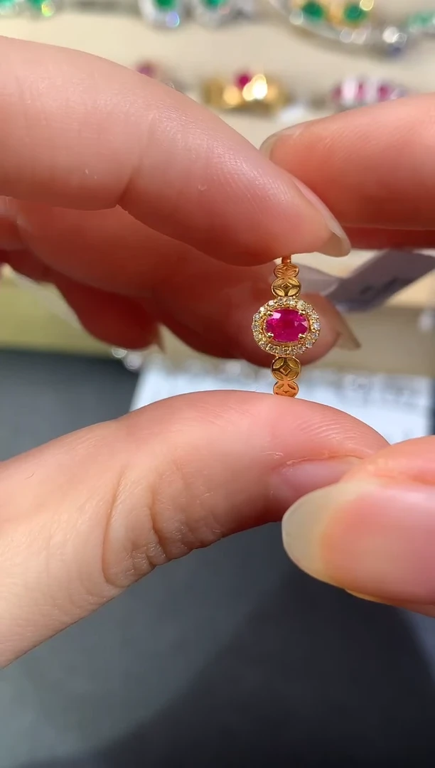 18K金镶嵌戒指红宝石D289|2380