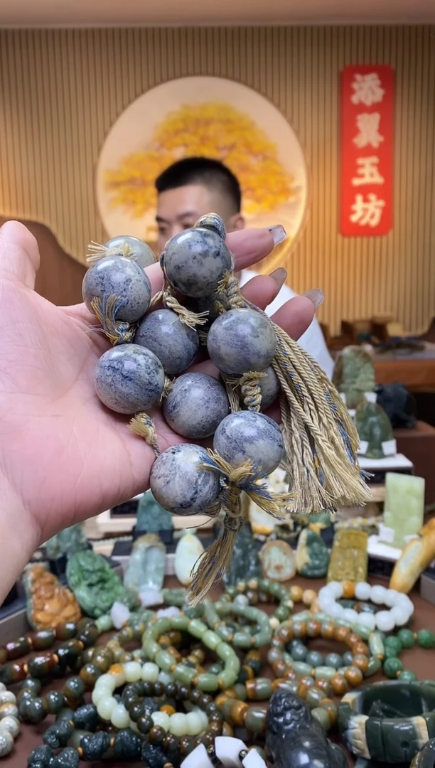 【闪购商品】和田玉手持未镶嵌多样性随机发一