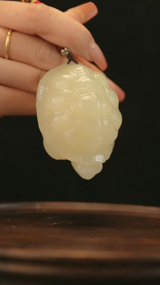 云南石竹叶青雕刻：长寿安康