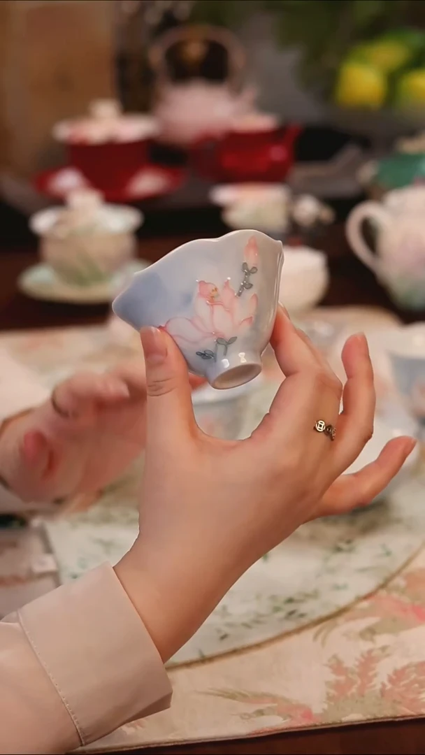 雾漫玉兰茶杯 哈哈哈哈