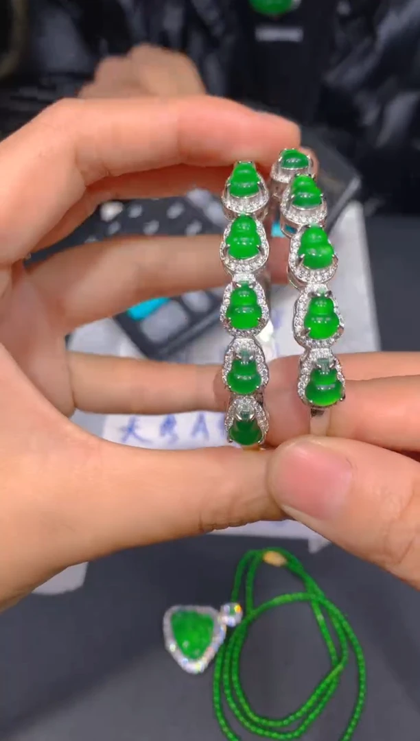 【闪购商品】定制翡翠未镶嵌98多样性发货（发其一）