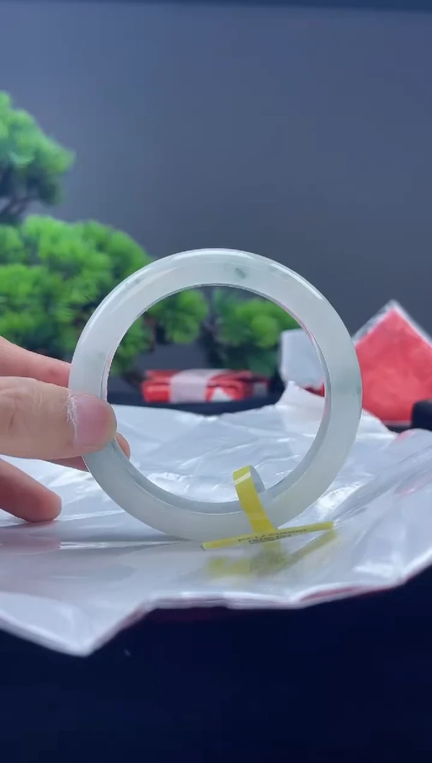 翡翠手镯未镶嵌手镯27