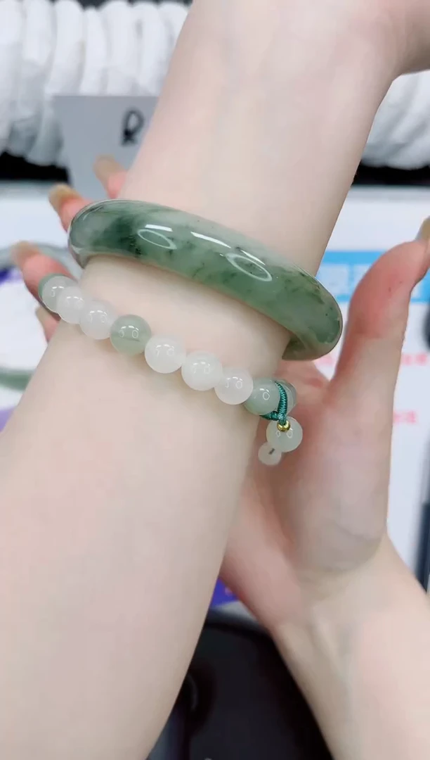 石英质玉手镯未镶嵌303